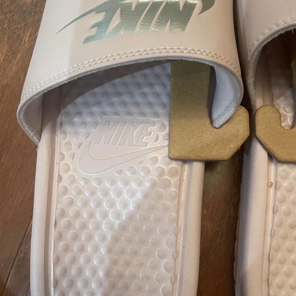 Nike Benassi JDI Slides Women Particle Rose Metallic Silver 343881-614 Size 6